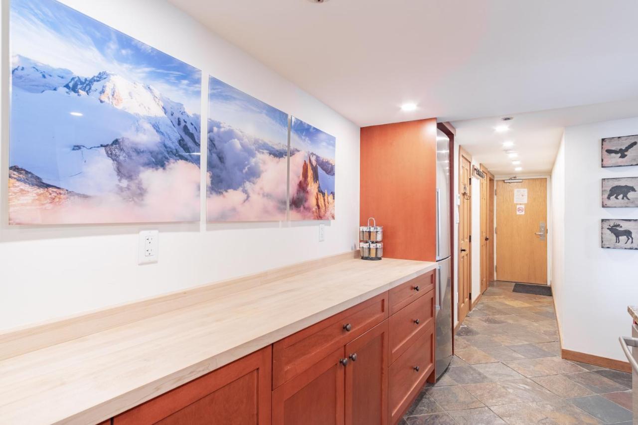 Carleton Lodge By Outpost Whistler Eksteriør billede
